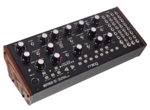 Choisir le Moog Mother-32