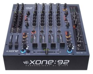 Modèle Allen et Heath Xone 92