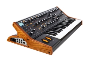 Description du synthétiseur Moog Subsequent 37